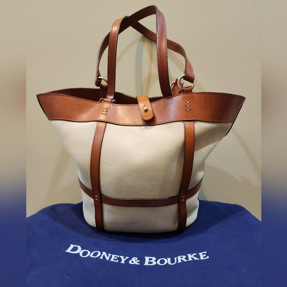 SOLD! Vintage Dooney & Bourke MBN12 South Coast Shopper
